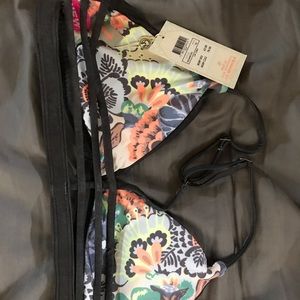 NWT Maaji Reversible Bikini Top (top only)
